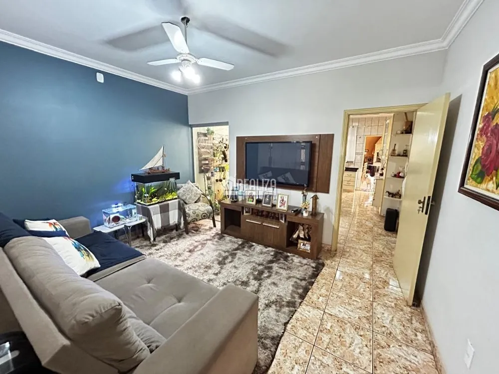 Casa, 3 quartos, 137 m² - Foto 1