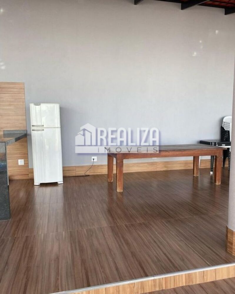 Casa, 2 quartos, 251 m² - Foto 4