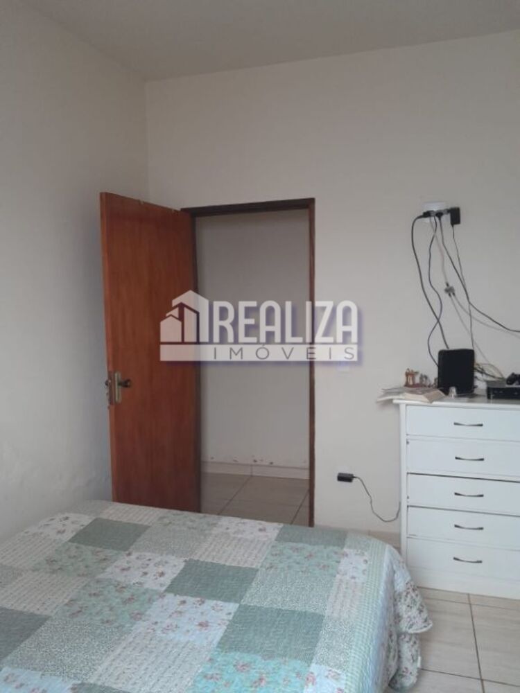 Casa, 3 quartos, 220 m² - Foto 2