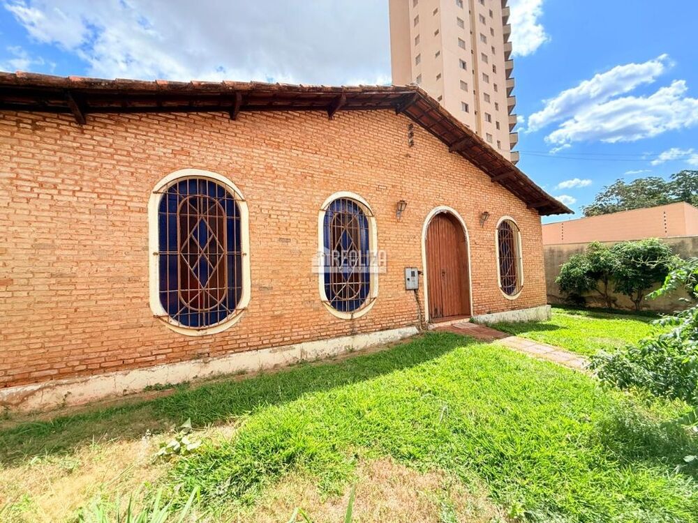 Casa, 3 quartos, 292 m² - Foto 1