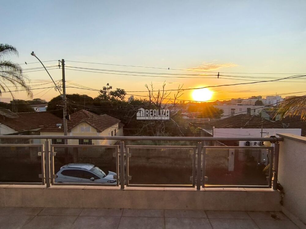 Casa, 3 quartos, 220 m² - Foto 3