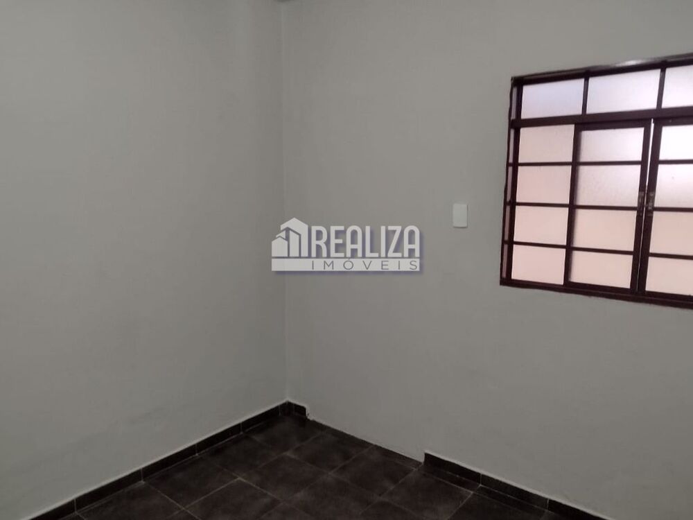 Casa à venda com 3 quartos, 150m² - Foto 9