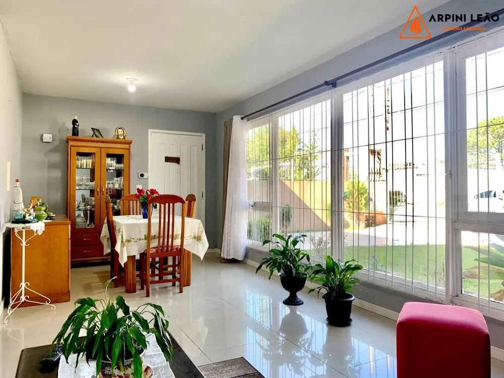 Casa, 5 quartos, 200 m² - Foto 1