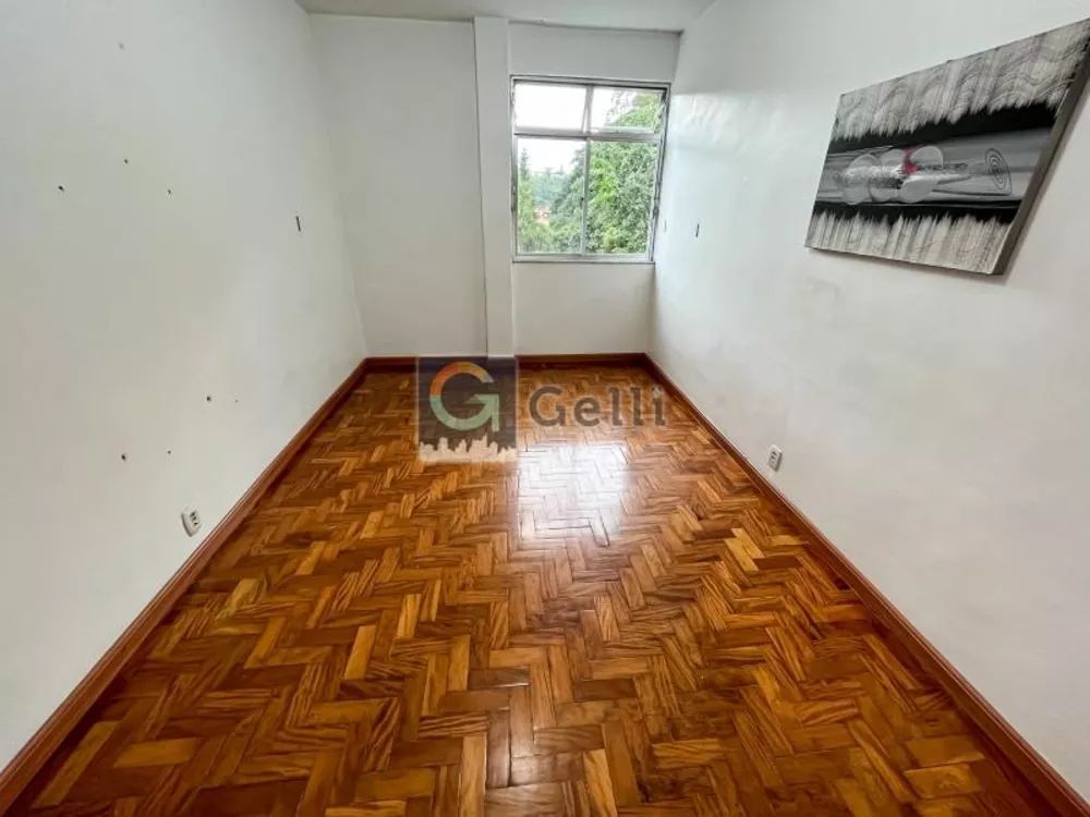 Apartamento à venda com 2 quartos, 75m² - Foto 1