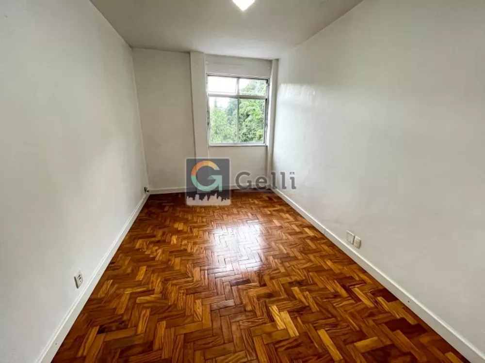 Apartamento à venda com 2 quartos, 75m² - Foto 4