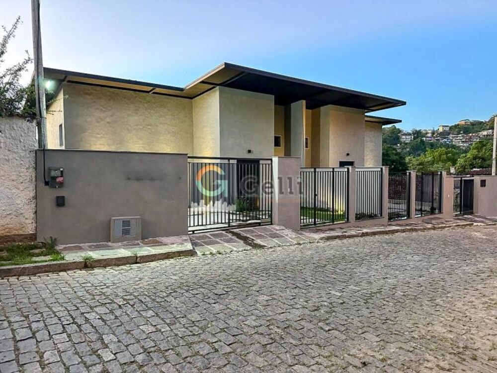 Casa, 3 quartos, 200 m² - Foto 1