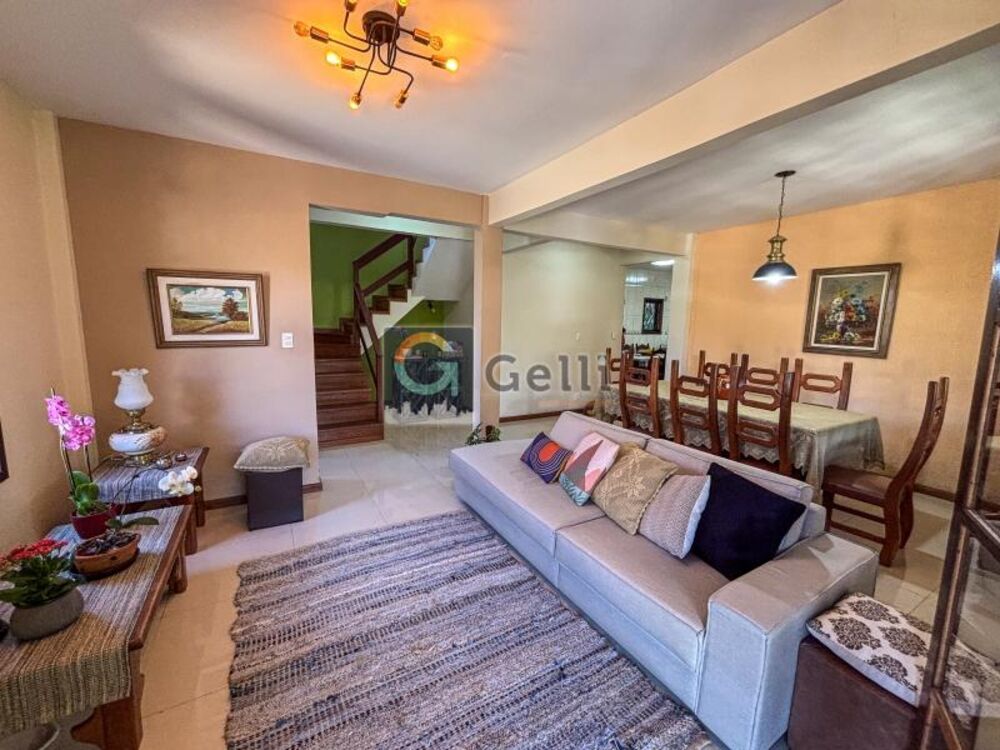 Casa à venda com 4 quartos, 442m² - Foto 2