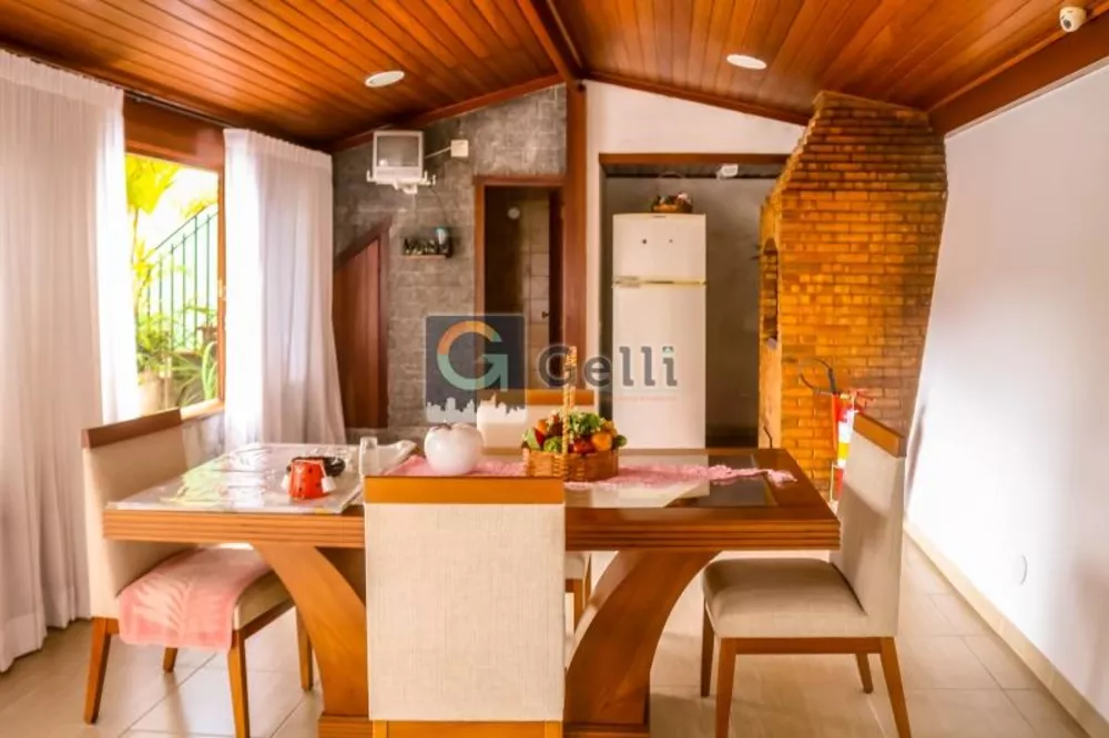 Casa, 3 quartos, 258 m² - Foto 1