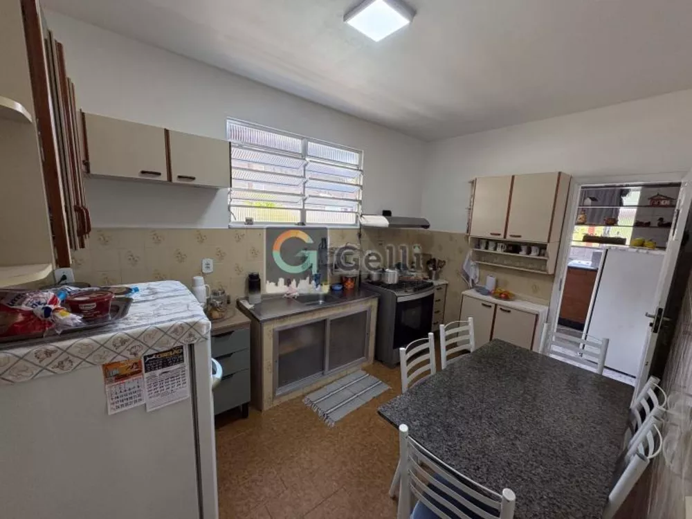 Casa, 3 quartos, 220 m² - Foto 4