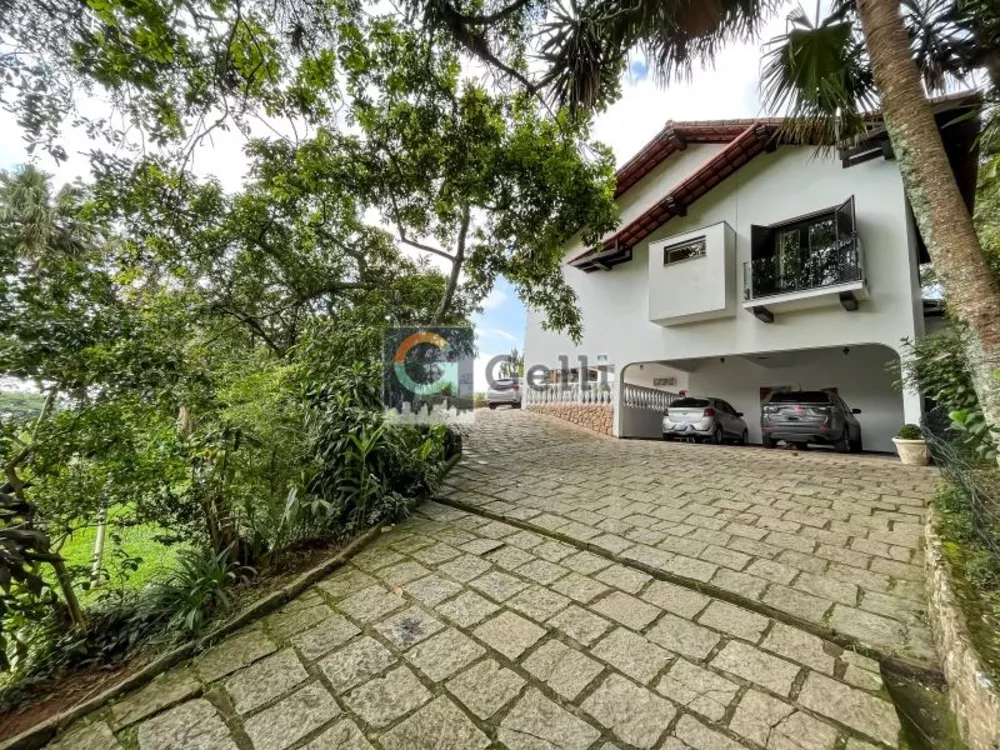 Casa à venda com 5 quartos, 550m² - Foto 2