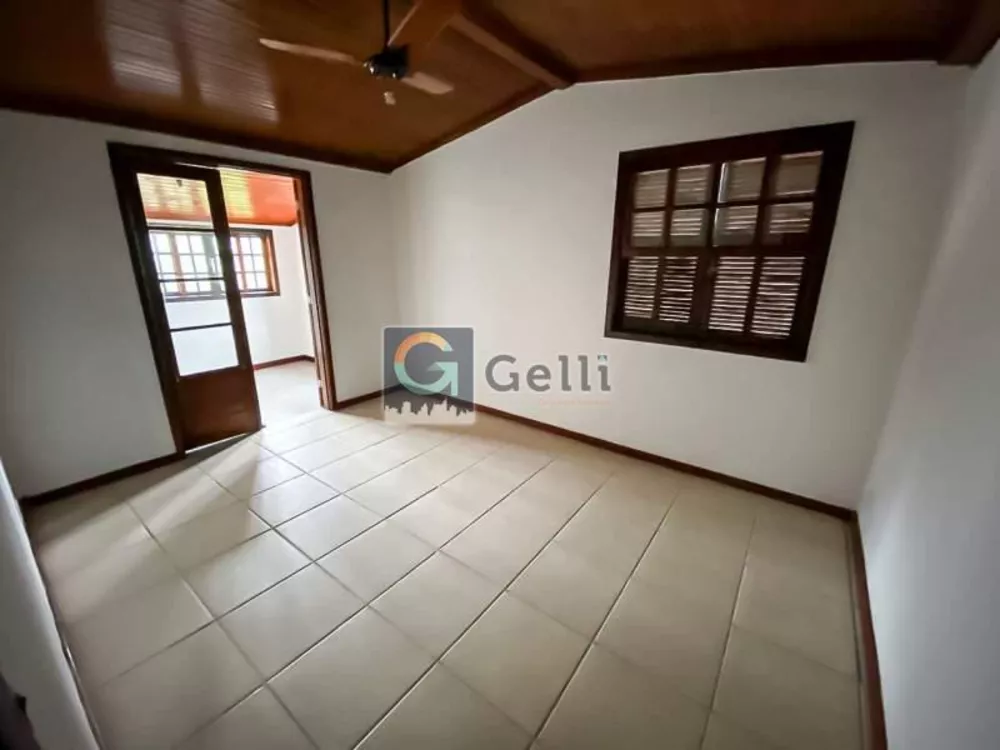 Casa para alugar com 2 quartos, 70m² - Foto 1