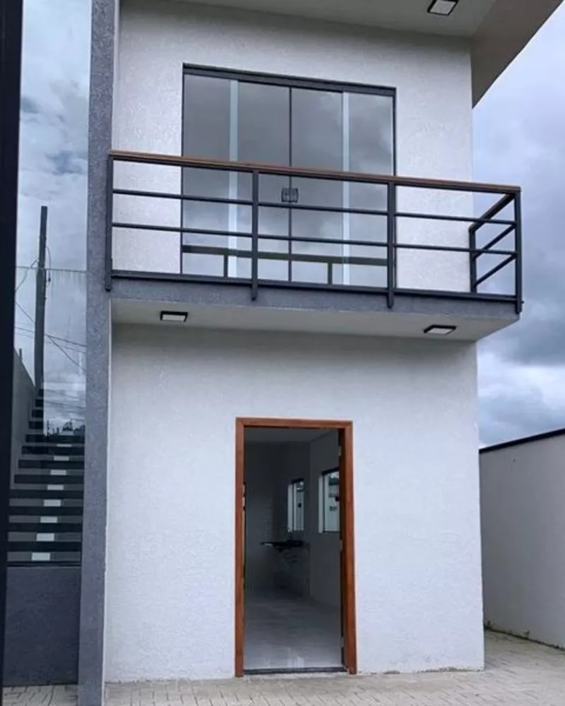 Casa à venda com 3 quartos, 110m² - Foto 1