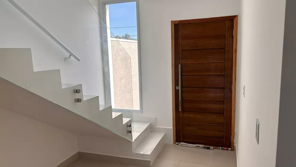 Casa à venda com 3 quartos, 108m² - Foto 4