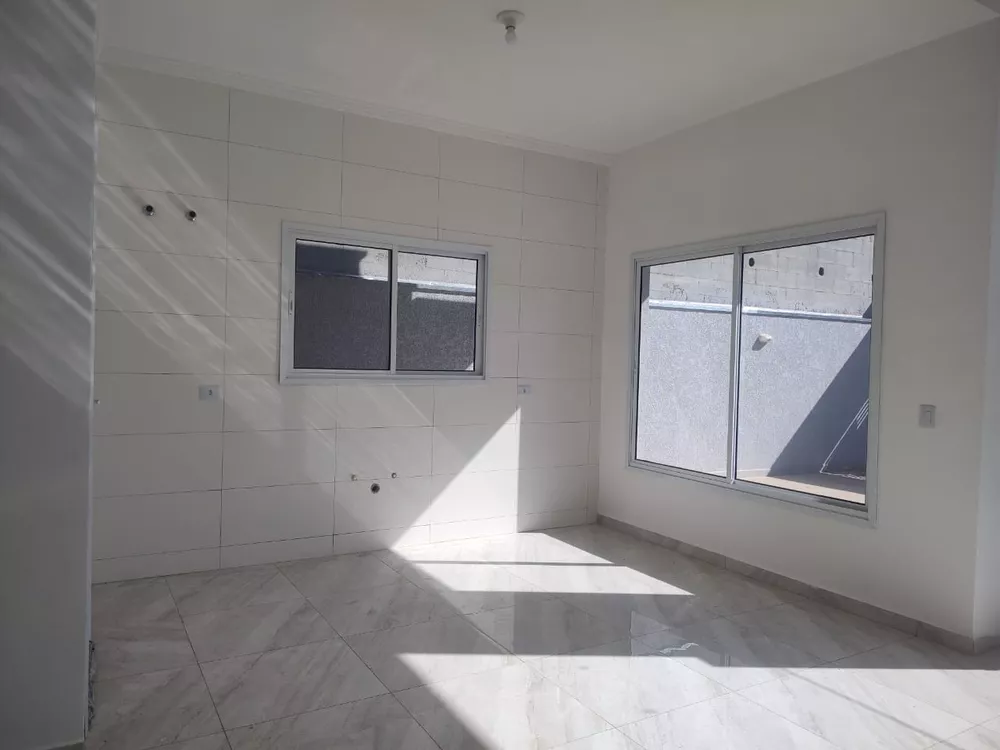 Casa à venda com 3 quartos, 90m² - Foto 4