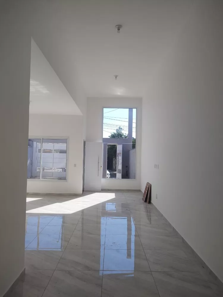 Casa à venda com 3 quartos, 90m² - Foto 3