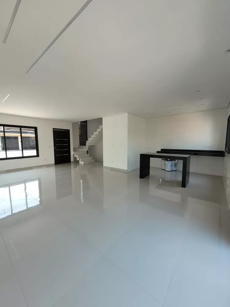 Casa à venda com 3 quartos, 179m² - Foto 8