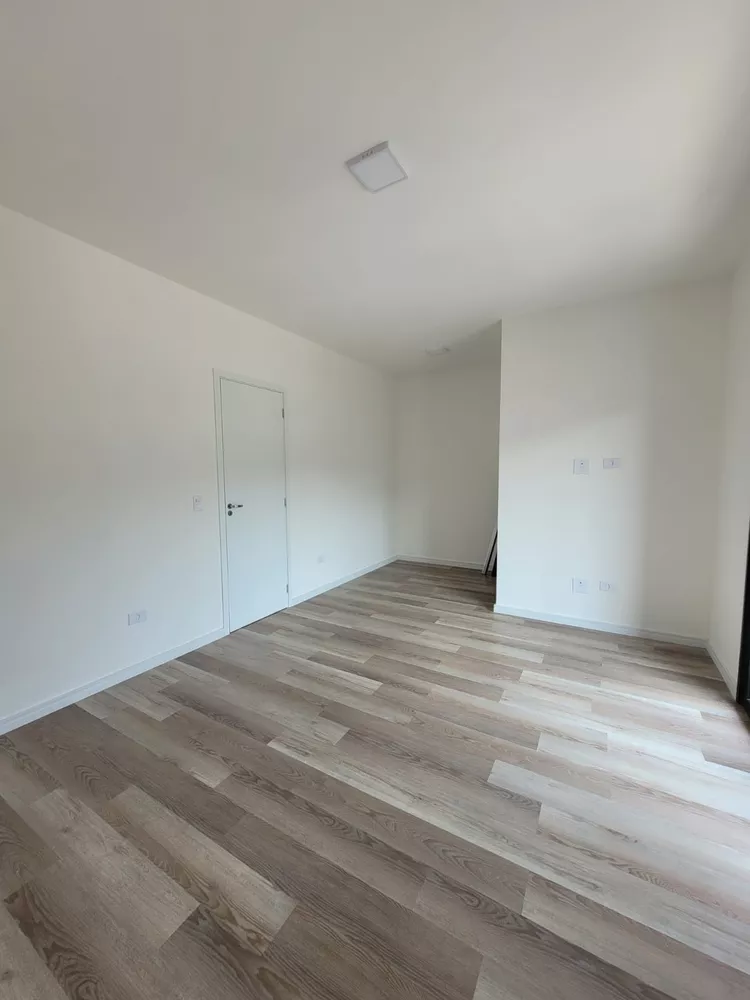 Casa à venda com 3 quartos, 179m² - Foto 4