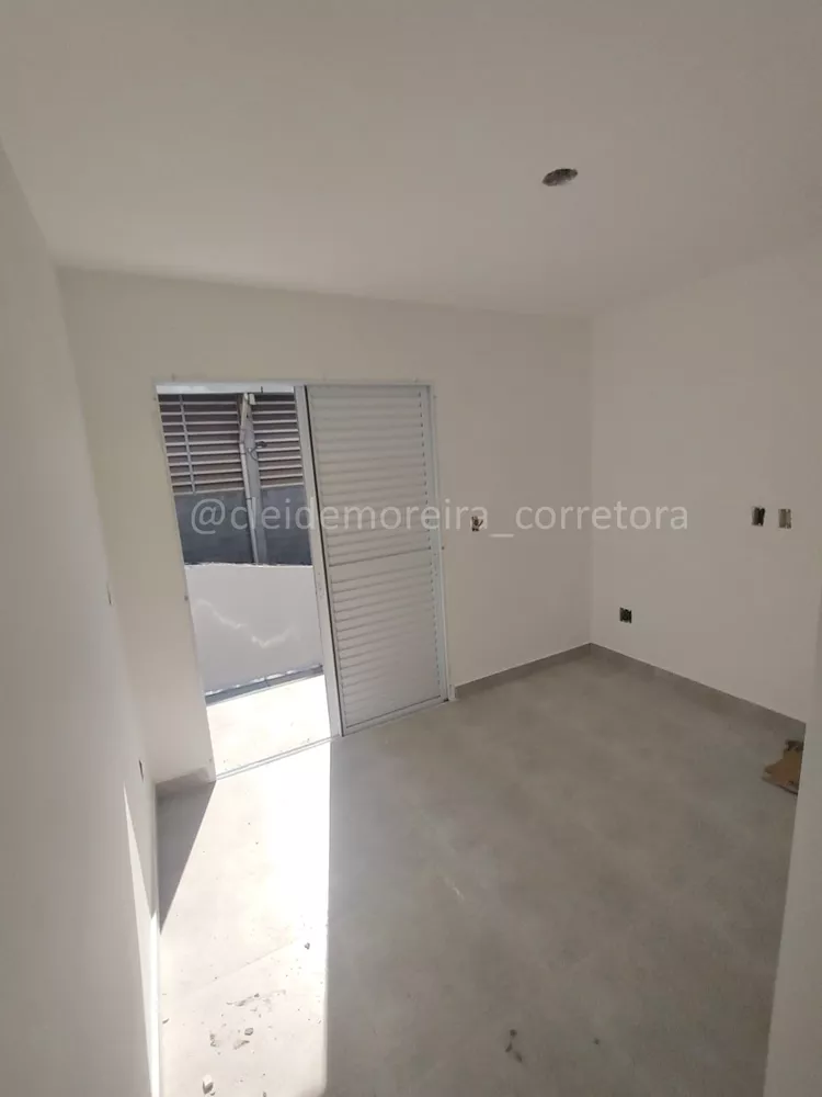 Casa à venda com 2 quartos, 74m² - Foto 4