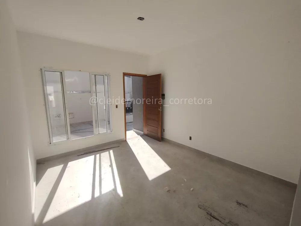 Casa à venda com 2 quartos, 74m² - Foto 3