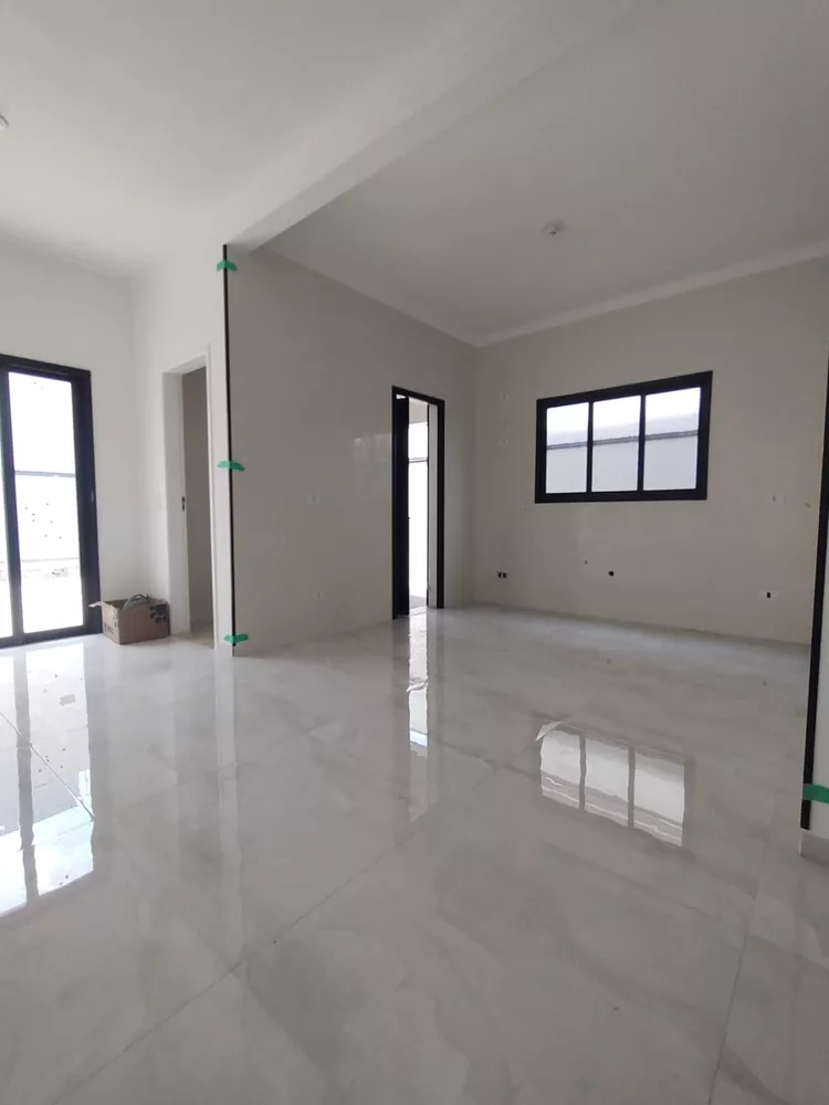 Casa à venda com 3 quartos, 134m² - Foto 3