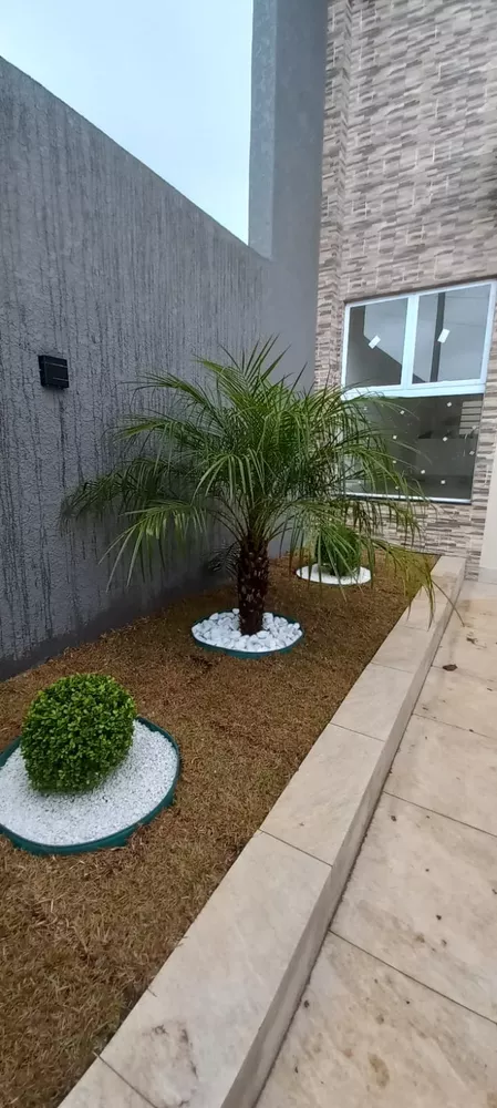 Casa à venda com 3 quartos, 105m² - Foto 2