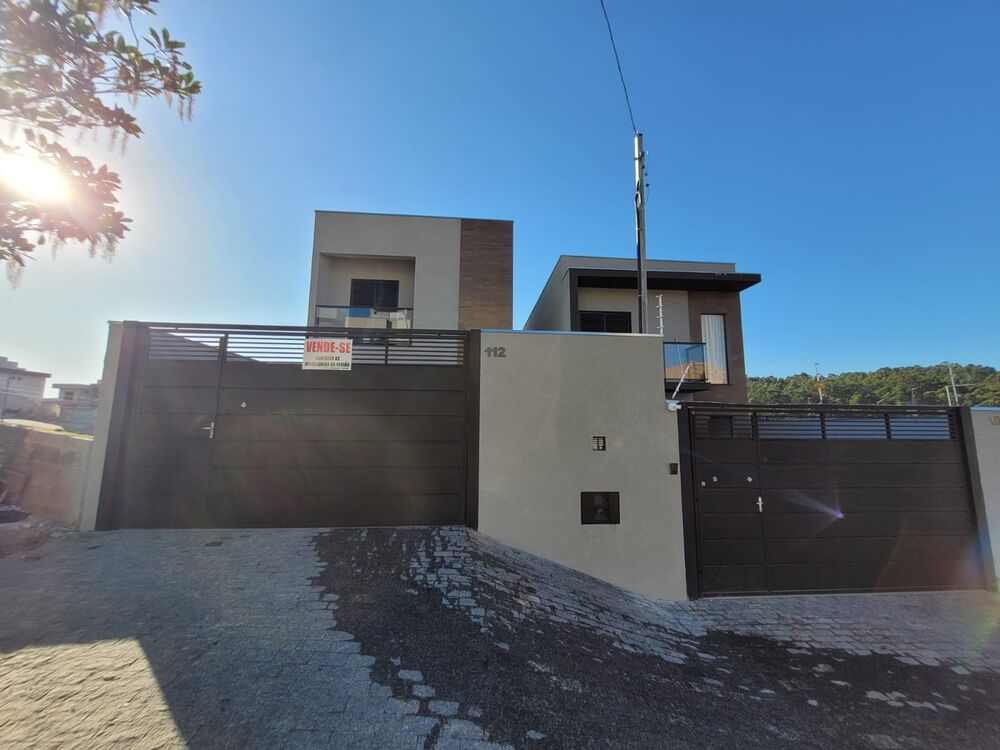 Casa à venda com 3 quartos, 141m² - Foto 3