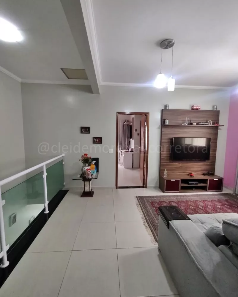 Casa à venda com 3 quartos, 140m² - Foto 2