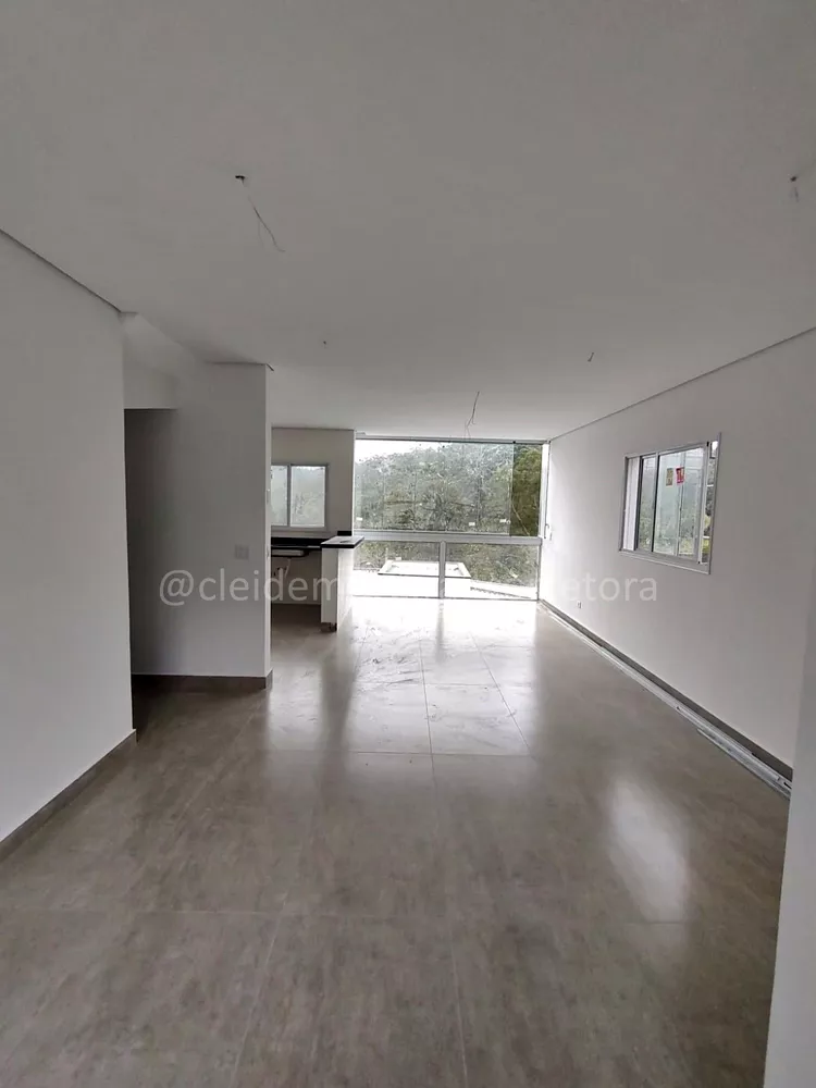 Casa à venda com 3 quartos, 160m² - Foto 7