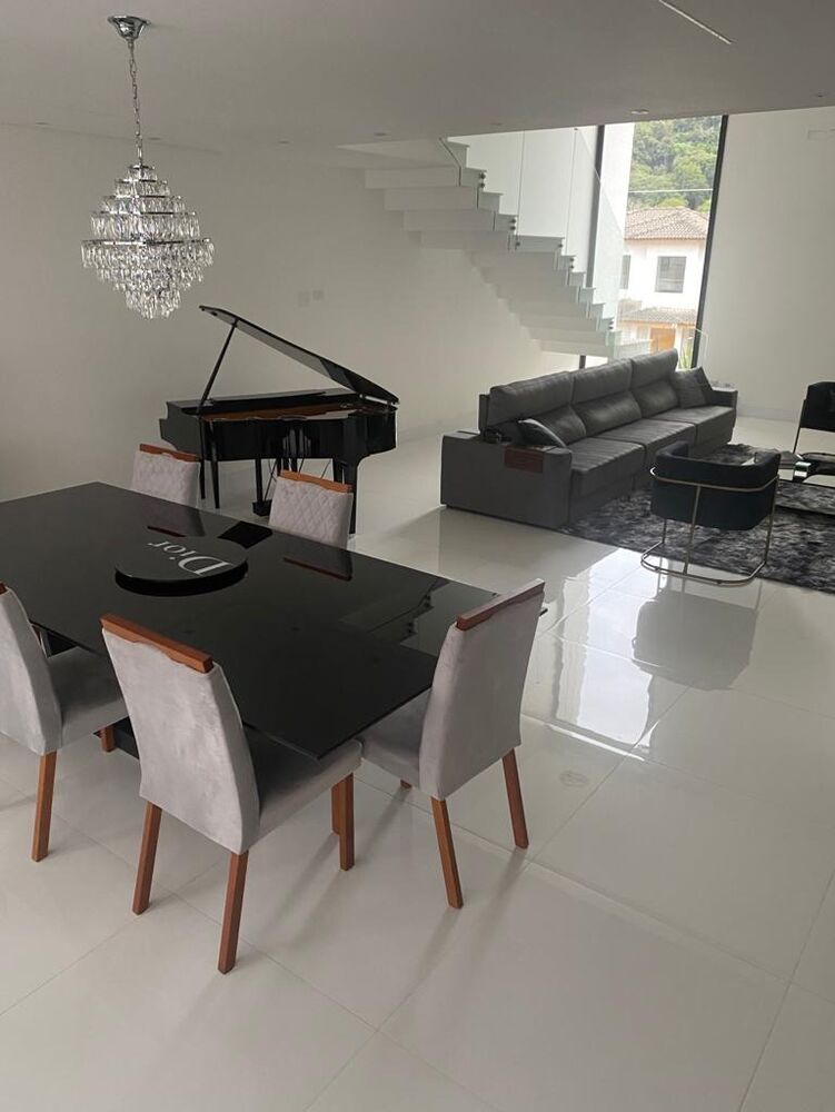 Casa à venda com 4 quartos, 310m² - Foto 5