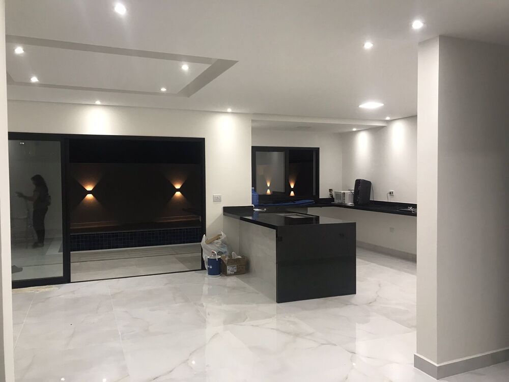 Casa à venda com 4 quartos, 331m² - Foto 2