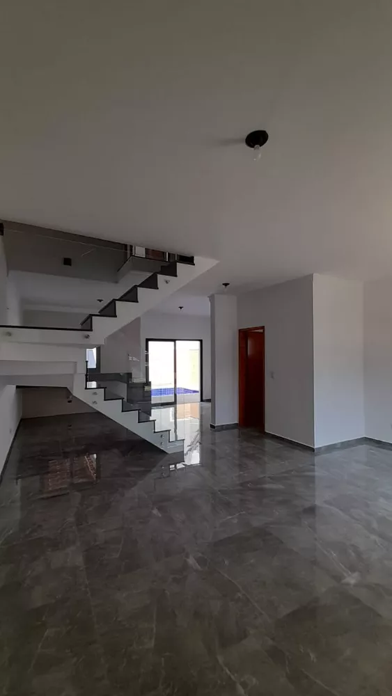 Casa à venda com 3 quartos, 135m² - Foto 3