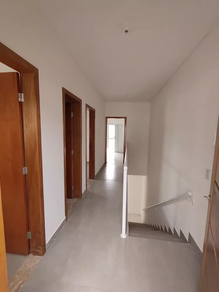 Casa à venda com 3 quartos, 104m² - Foto 2