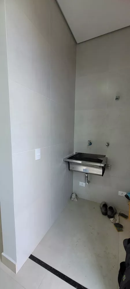 Casa à venda com 3 quartos, 120m² - Foto 2