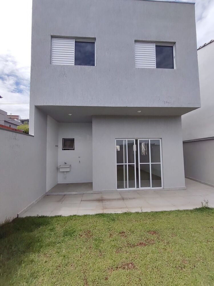 Casa, 3 quartos, 95 m² - Foto 1