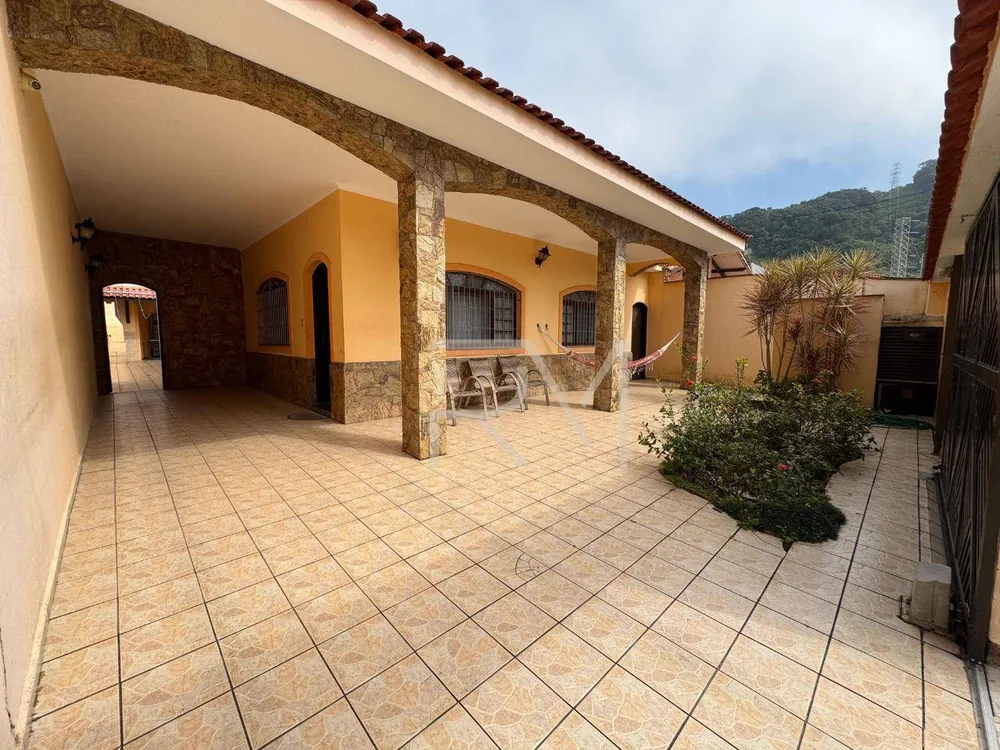 Casa, 5 quartos, 219 m² - Foto 2