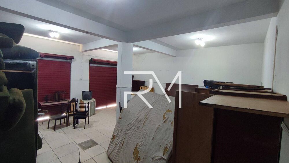 Casa à venda com 6 quartos, 261m² - Foto 27