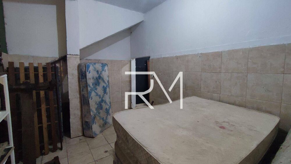 Casa à venda com 6 quartos, 261m² - Foto 28