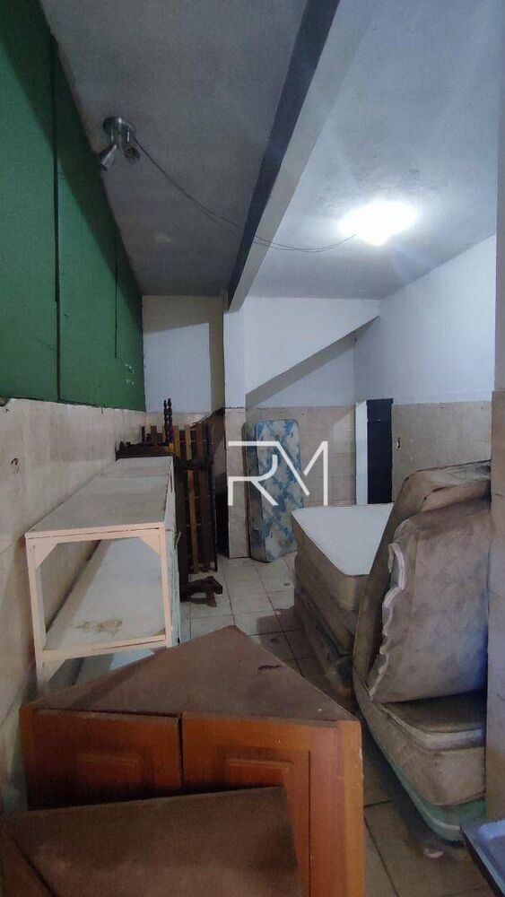 Casa à venda com 6 quartos, 261m² - Foto 29