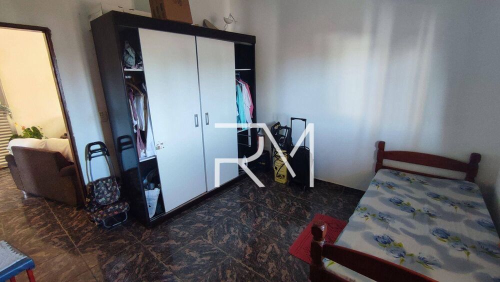 Casa à venda com 6 quartos, 261m² - Foto 7