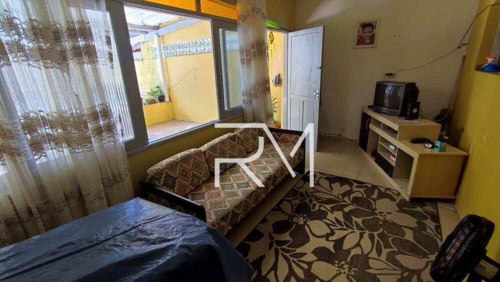 Casa à venda com 6 quartos, 261m² - Foto 18