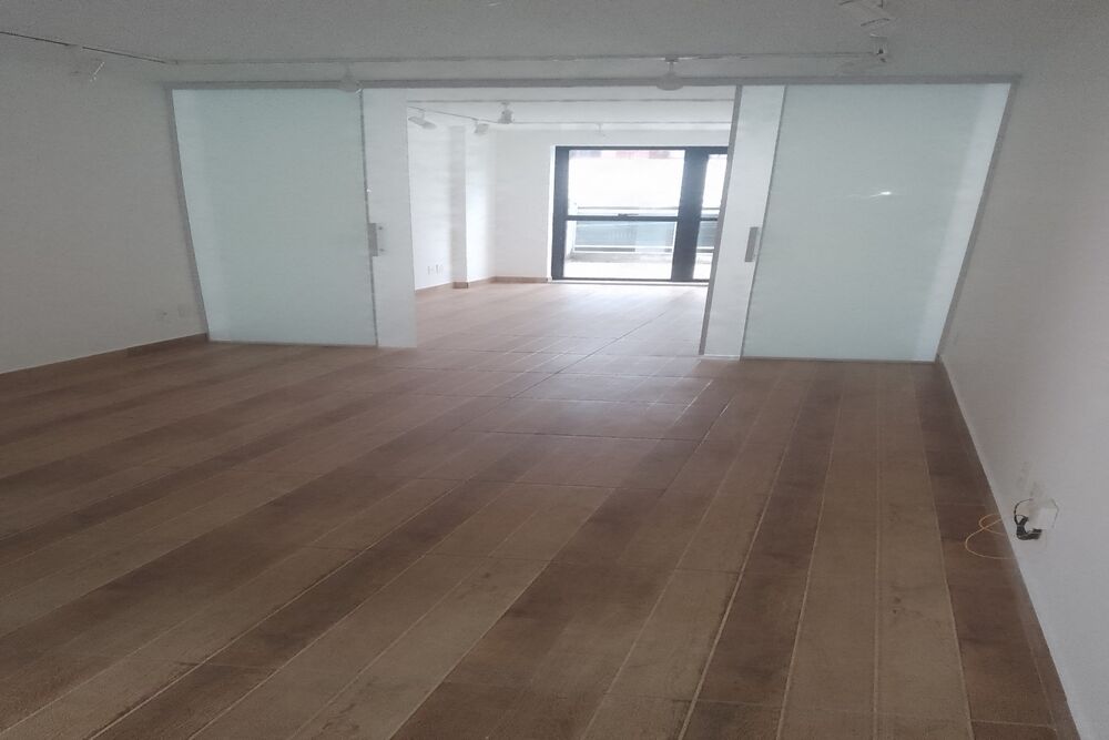 Apartamento à venda com 1 quarto, 42m² - Foto 1