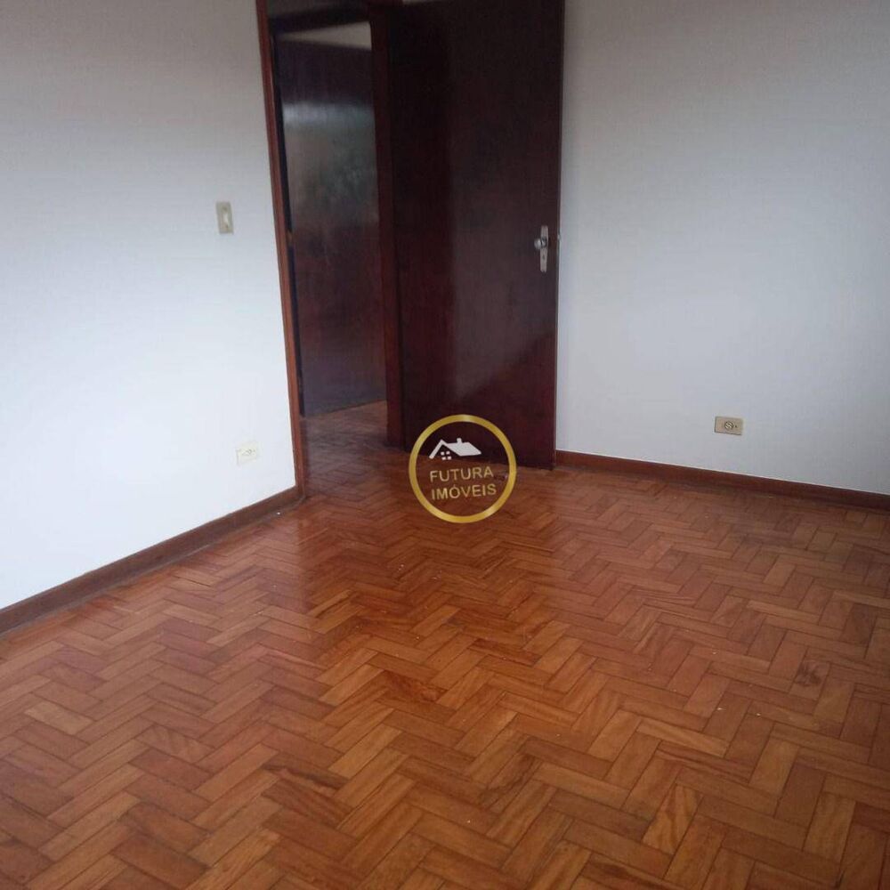 Casa à venda com 3 quartos, 174m² - Foto 3