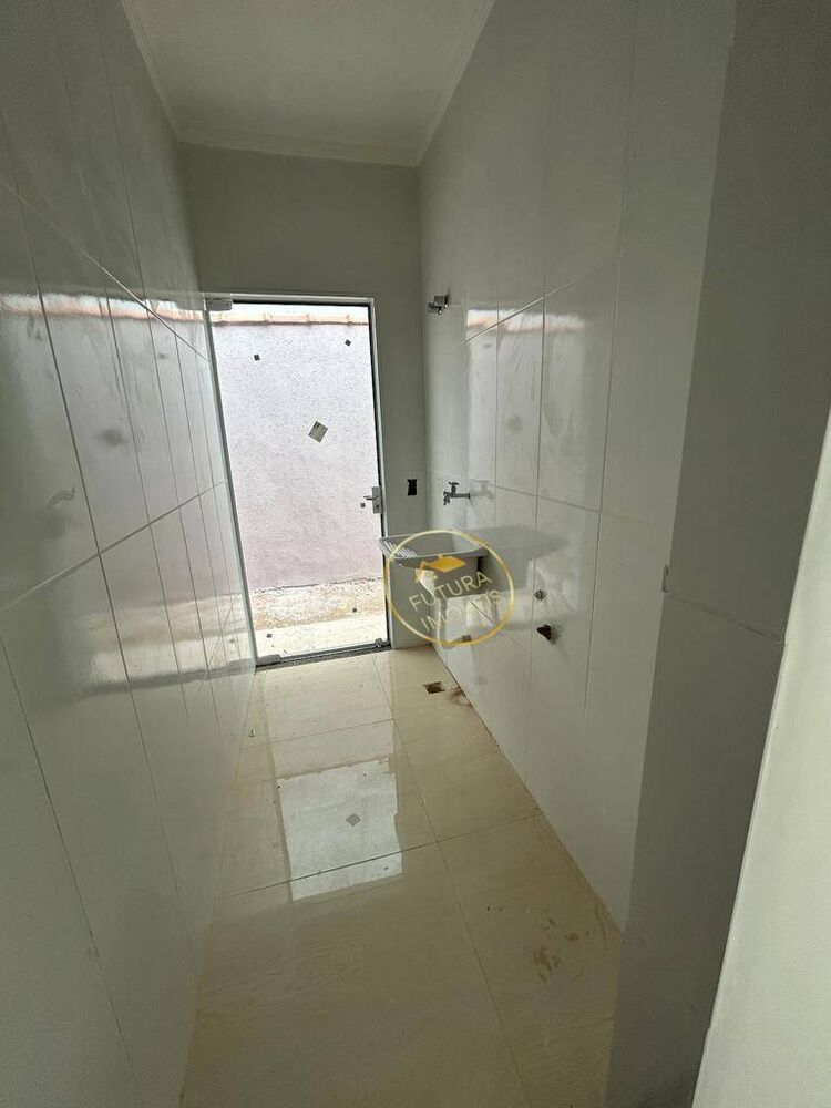 Casa à venda com 2 quartos, 65m² - Foto 4
