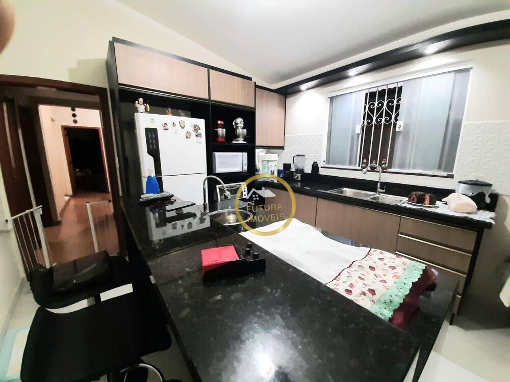 Casa, 3 quartos, 207 m² - Foto 4