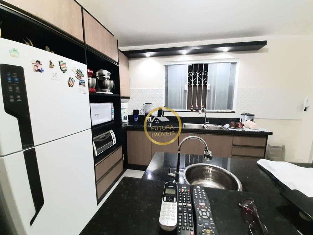 Casa, 3 quartos, 207 m² - Foto 1