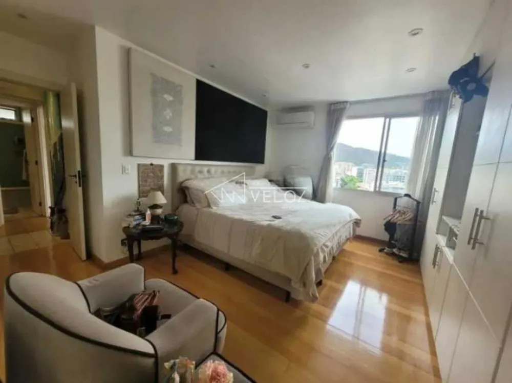 Cobertura, 3 quartos, 209 m² - Foto 4