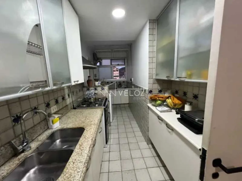 Cobertura, 3 quartos, 209 m² - Foto 2