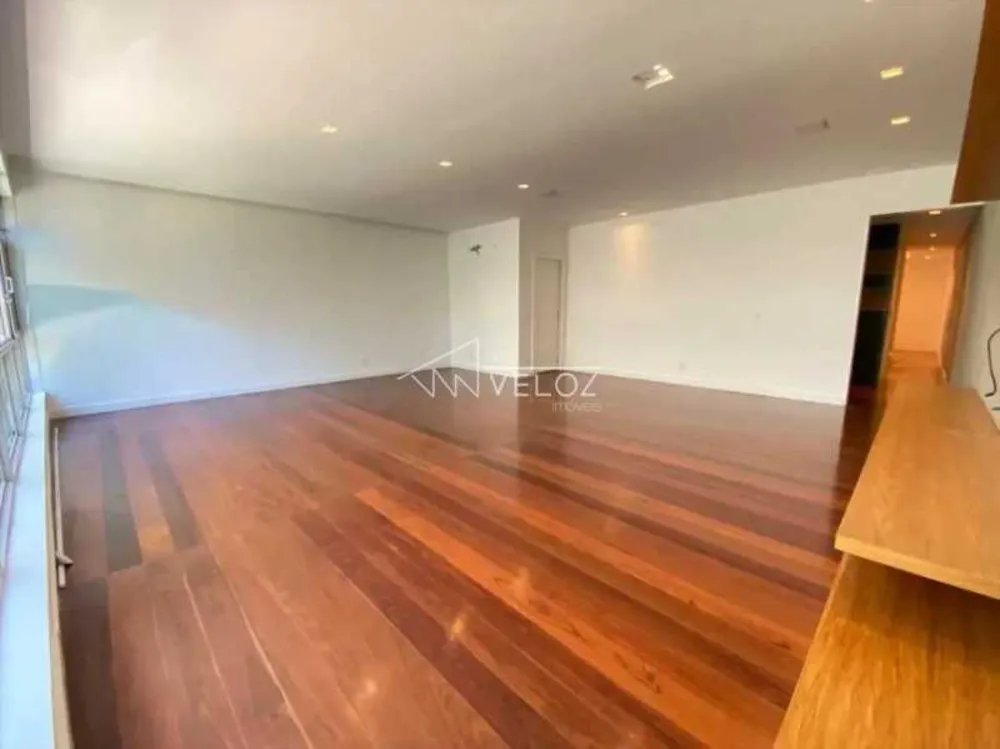 Apartamento, 3 quartos, 160 m² - Foto 1
