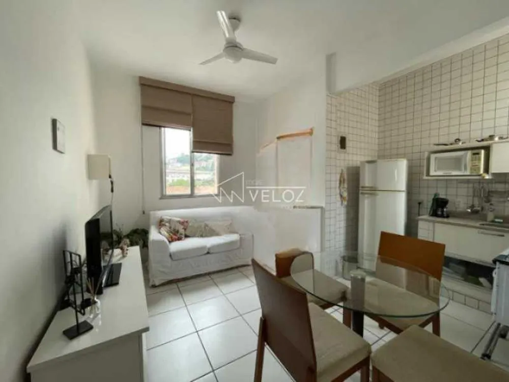 Apartamento, 1 quarto, 32 m² - Foto 2