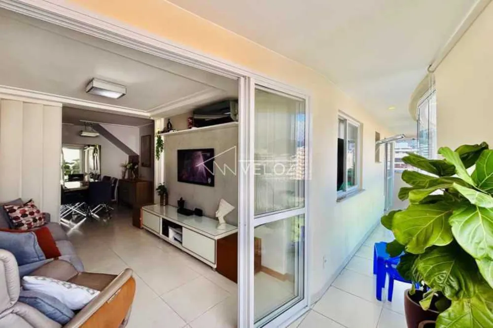 Cobertura, 3 quartos, 205 m² - Foto 2
